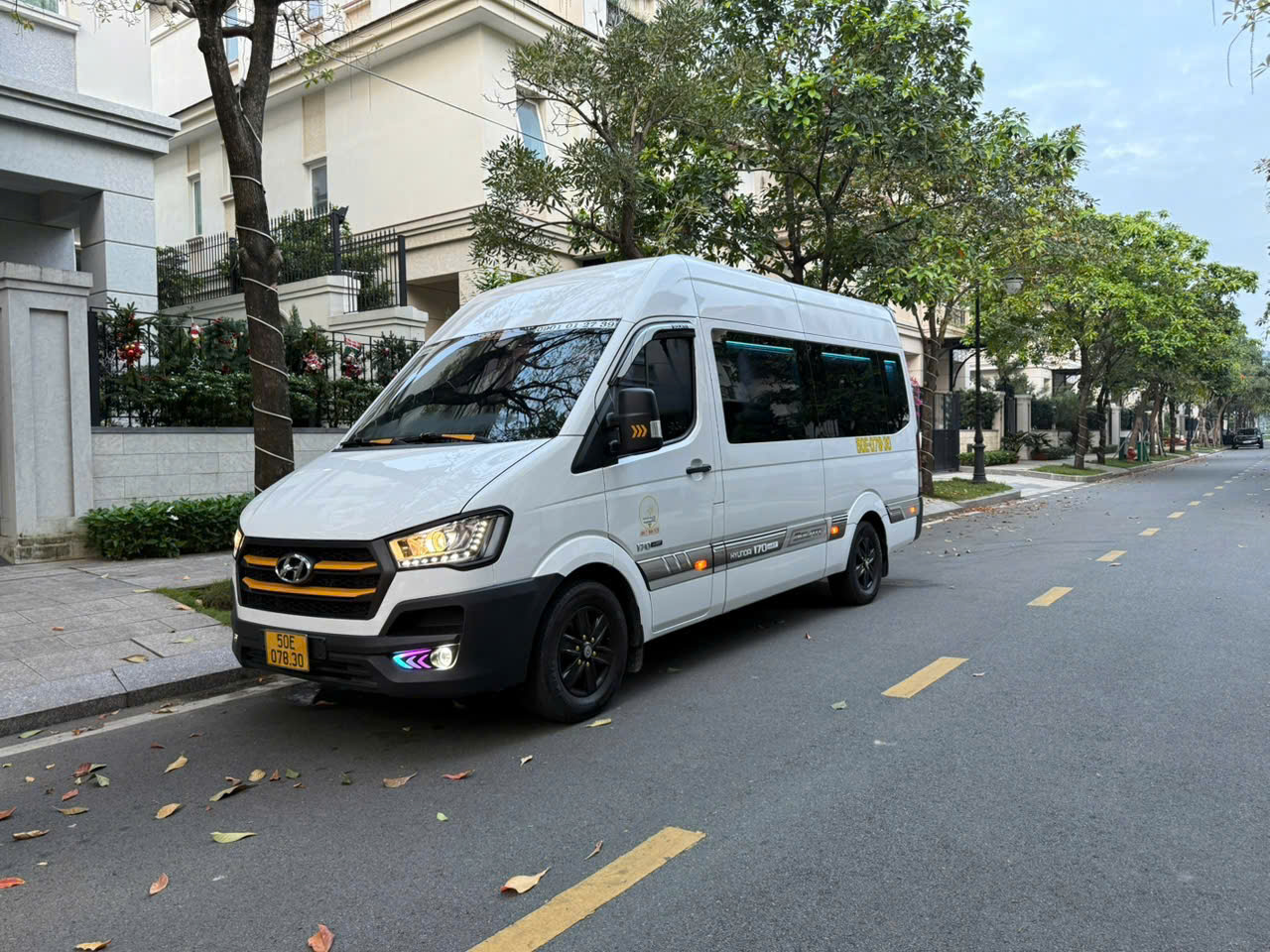 Xe 16 chỗ